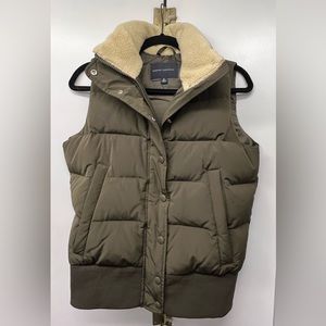 Banana Republic dark hunter green vest